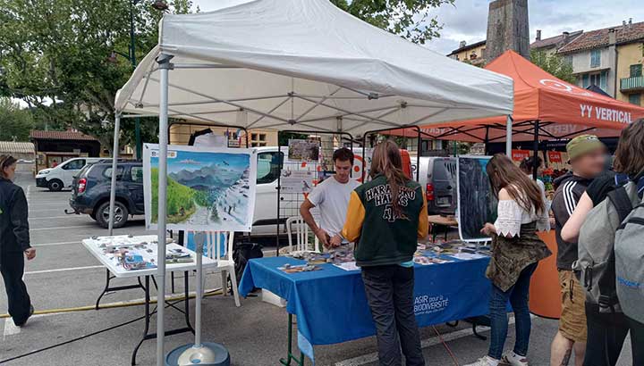 Premier stand Biodiv'sports à la fête de l’escalade Annot à bloc (04)