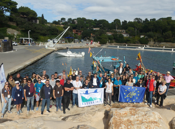 Groupe de personnes lors de la conférence